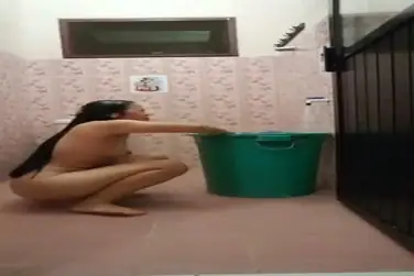ABG Indo Mandi Terekam Diam-Diam Tanpa Sadar Viral Full HD